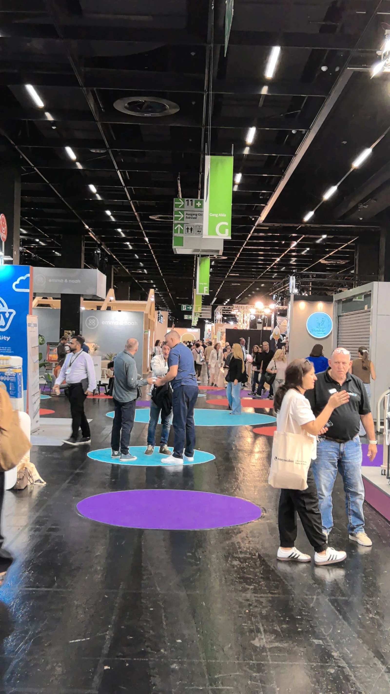 Kind Jugend 2026 Koelnmesse exhibition halls busy with trade visitors Kind Jugend 2026 Koelnmesse exhibition halls busy with trade visitors